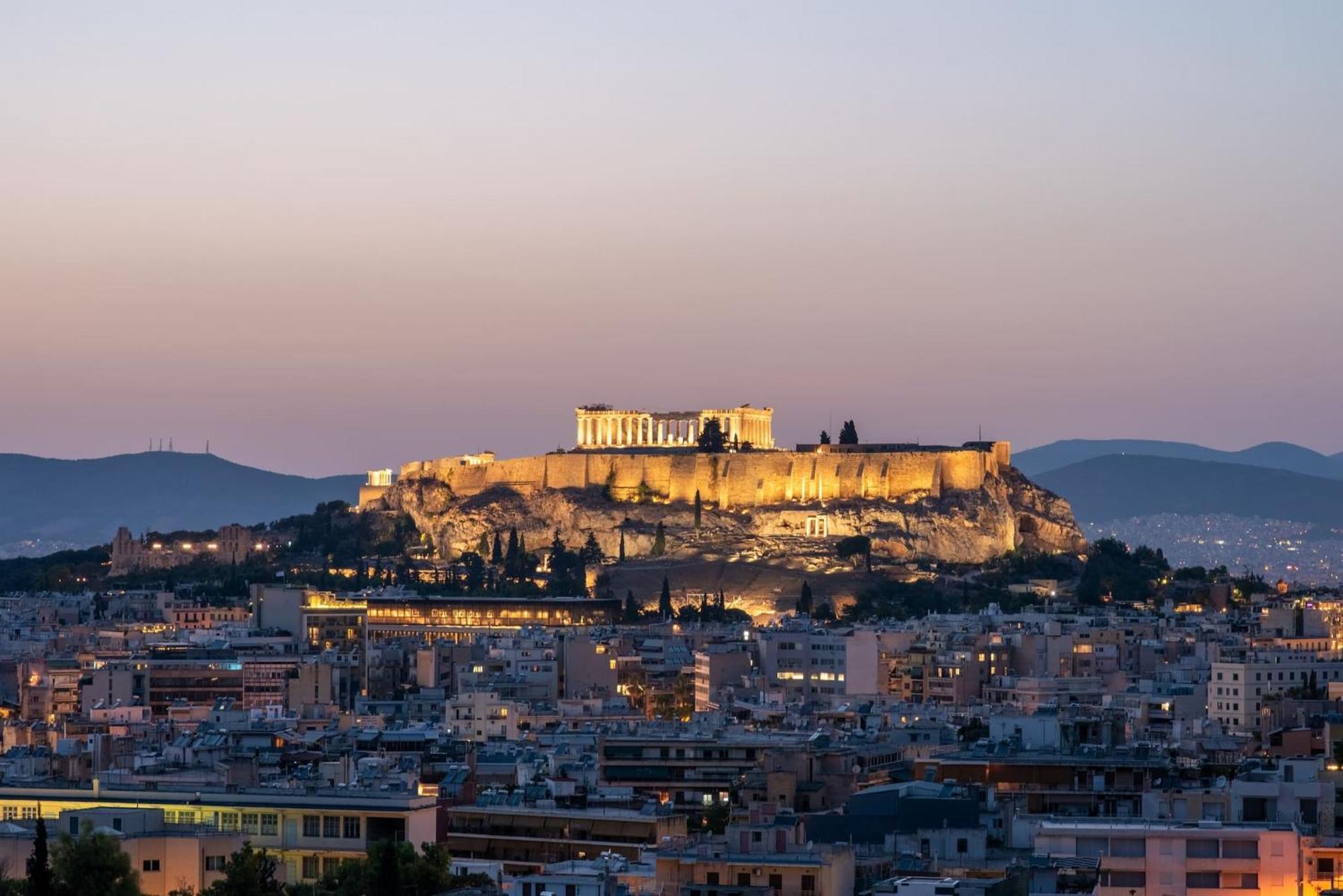 Urban Apt With Stunning Acropolis View & Roofdeck Athén Kültér fotó