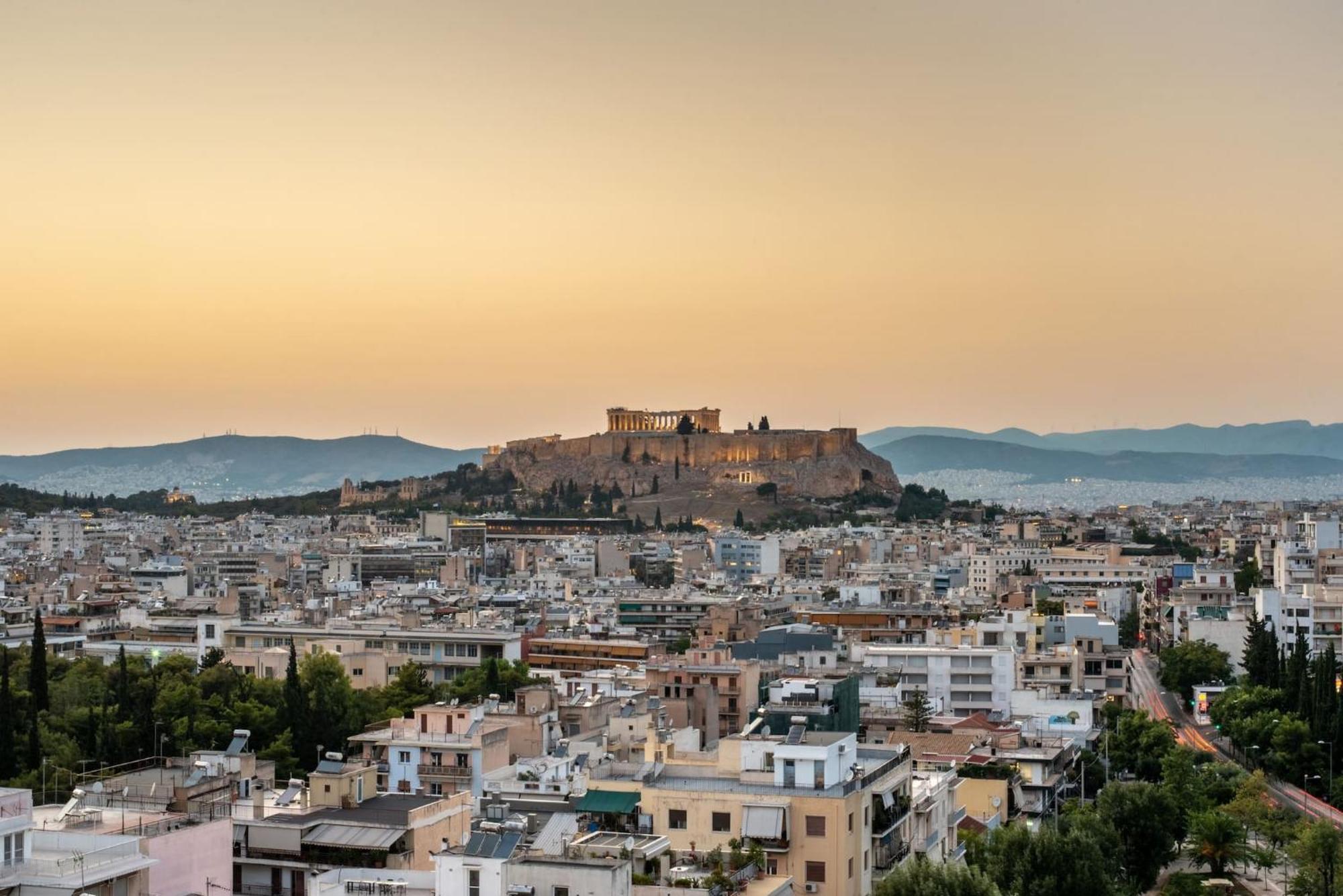 Urban Apt With Stunning Acropolis View & Roofdeck Athén Kültér fotó